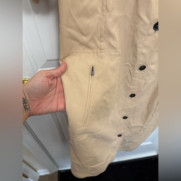 St. John Camel Utility Button Up Dress Pockets Size 12 Quiet Luxury - Picture 5 of 8